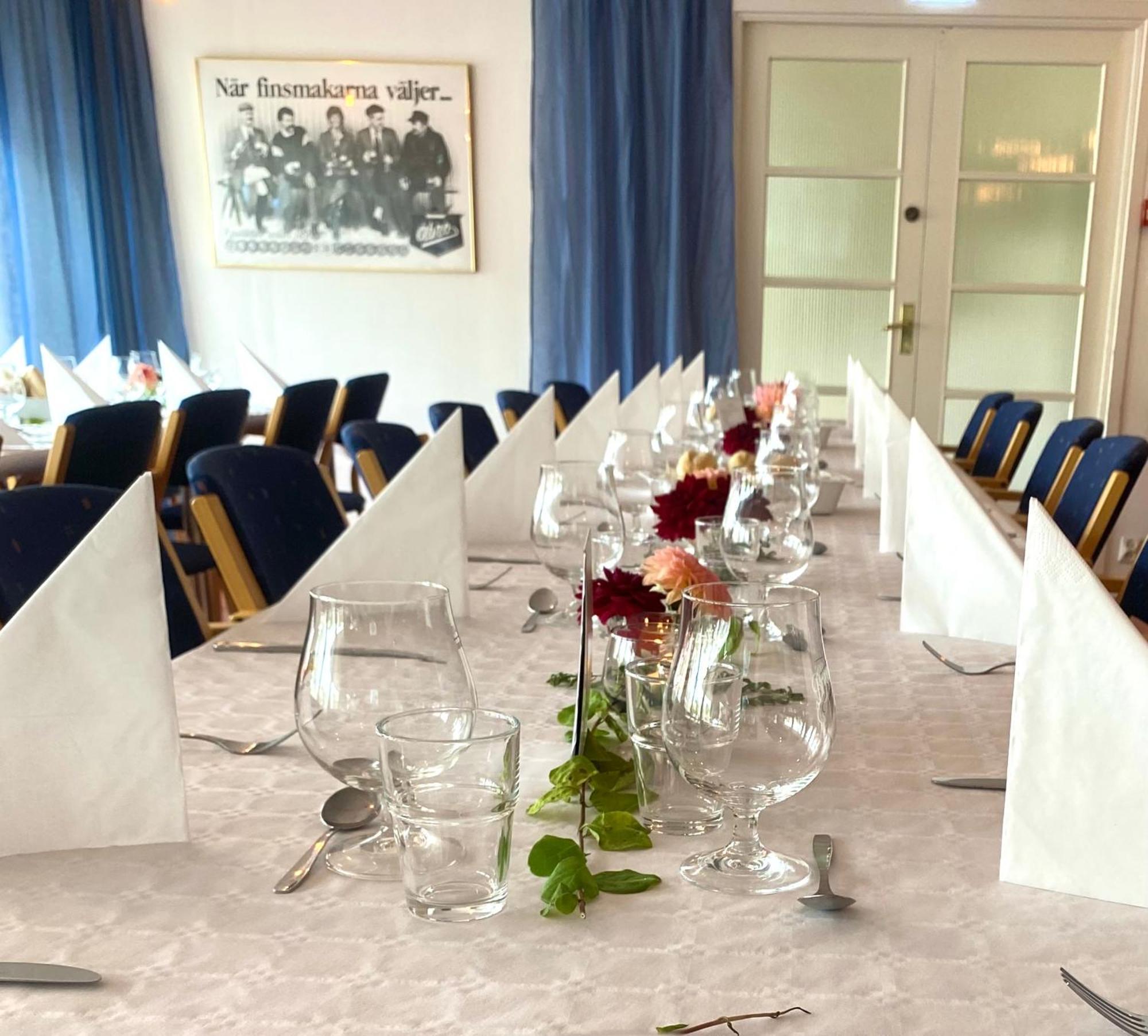 Gullringens Vaerdshus & Hotell Екстер'єр фото