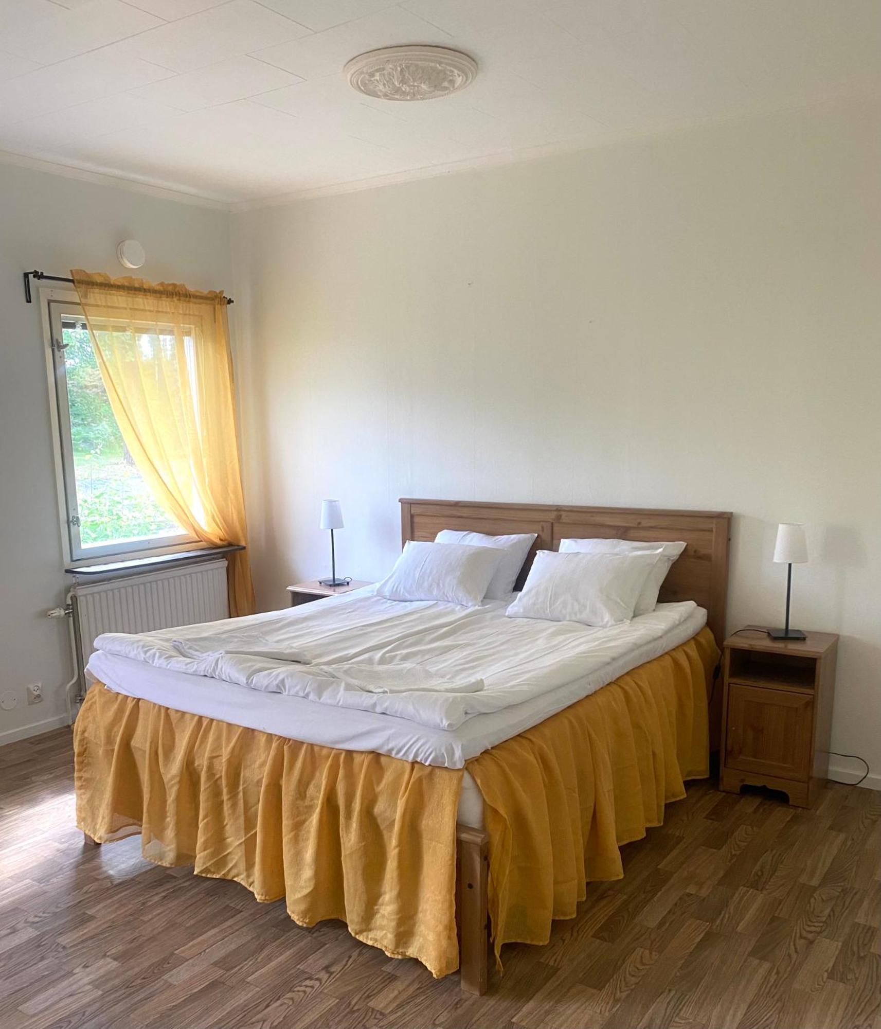 Gullringens Vaerdshus & Hotell Екстер'єр фото